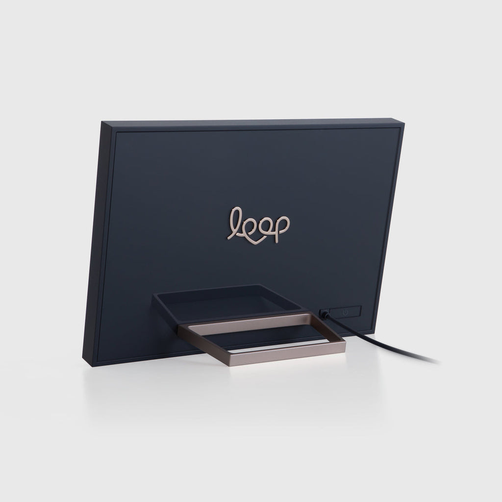 Loop Digital Photo Frame