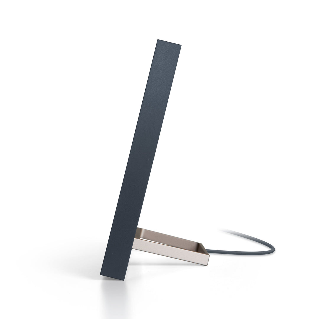 Loop Digital Photo Frame